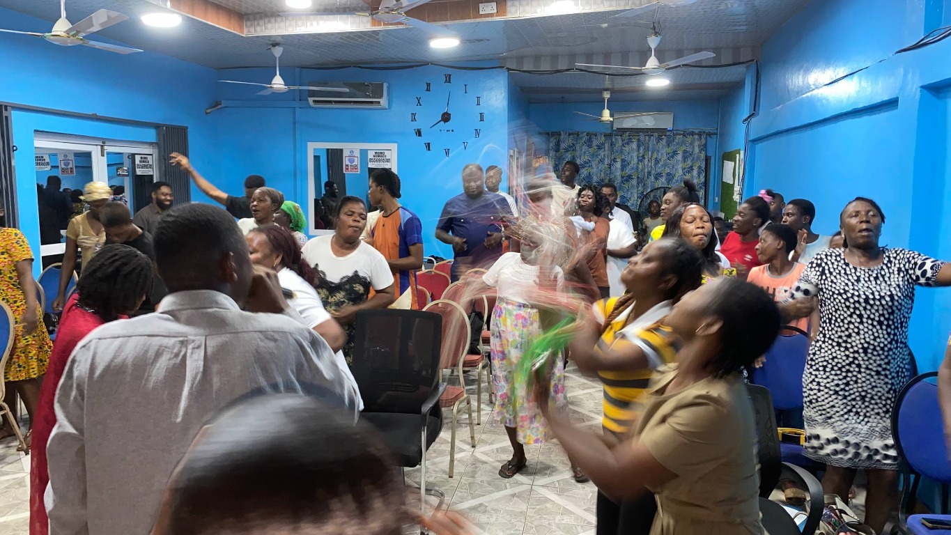 Joyful praise encounter